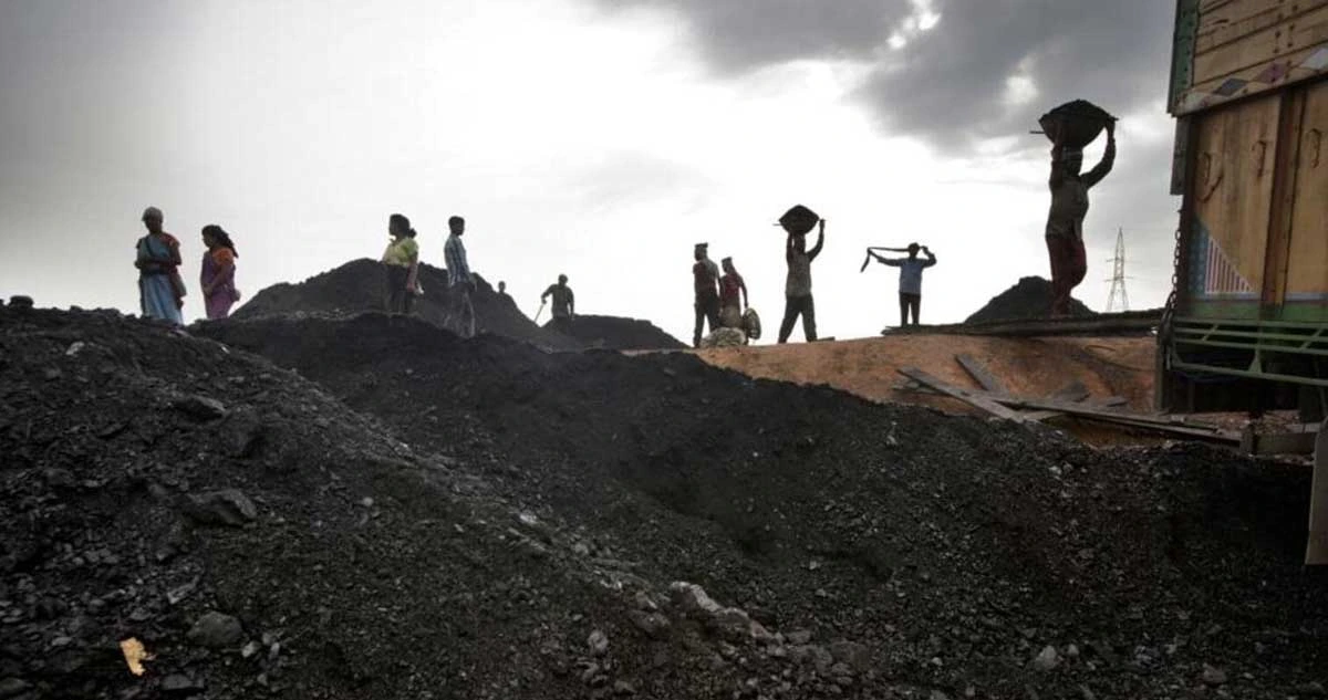 Govt eases imported coal blending norms for power plants