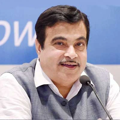Gadkari stresses need for R&D in construction equipment