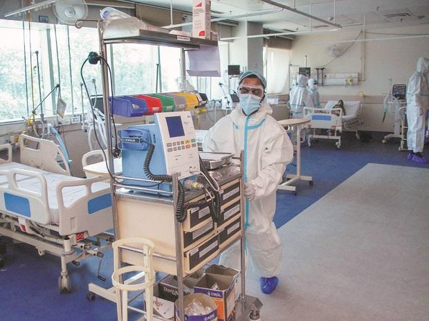 Delhi govt converts 4 private hospitals into Omicron dedicated centres